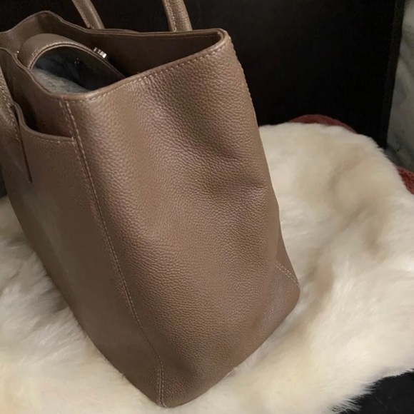 Chanel Cerf Executive Tote Bag - Picture 6 of 14